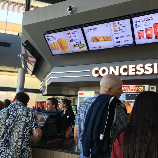 Foto di Regal Janss Marketplace 19 tips