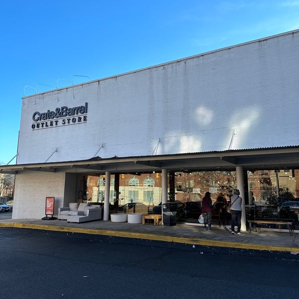 Crate & Barrel Furniture and Home Store in Alexandria