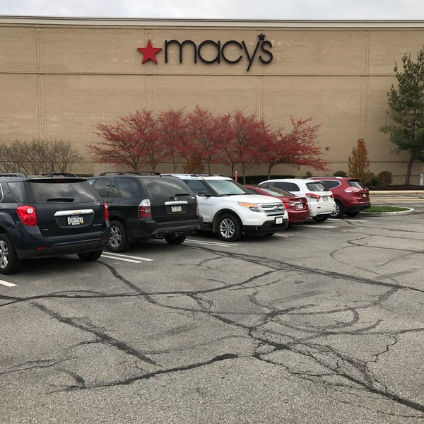 Macy's Outlet Store in Pittsburgh