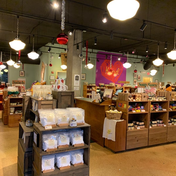 Penzeys Spices 513 W Broad St