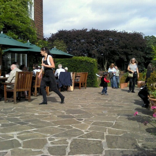 9/16/2012에 Zoltan D.님이 Winterbourne House &amp; Garden에서 찍은 사진