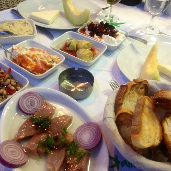7/4/2013에 İbrahi〽 🐾 Y.님이 Kalispera Restaurant에서 찍은 사진