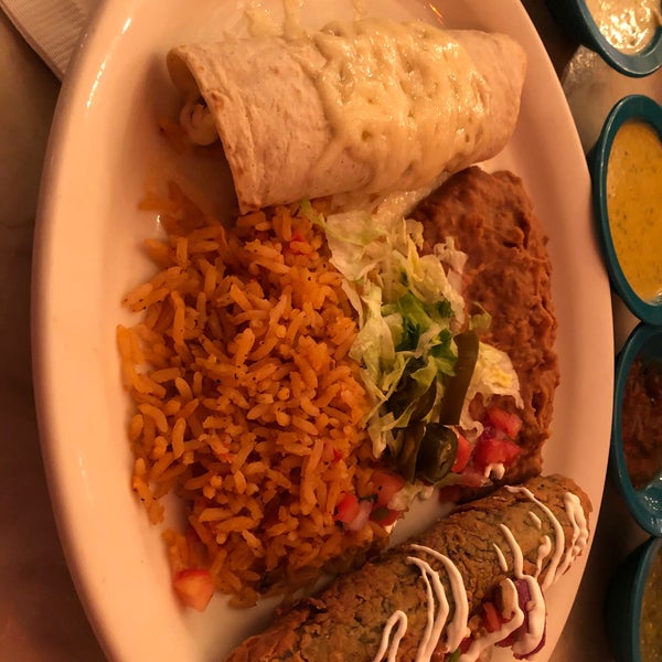 Photo taken at Chuy&#39;s Tex-Mex by Olga A. on 11/11/2019