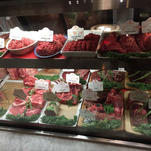10/7/2016 tarihinde Olga A.ziyaretçi tarafından Belcampo Meat Co.'de çekilen fotoğraf