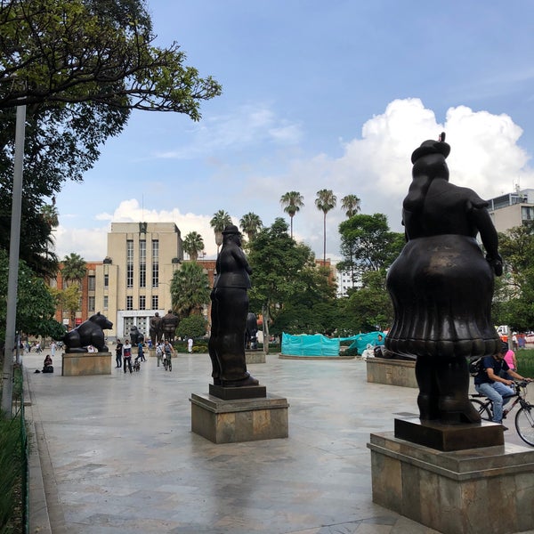 Foto tirada no(a) Plaza Botero por Olga A. em 11/29/2019