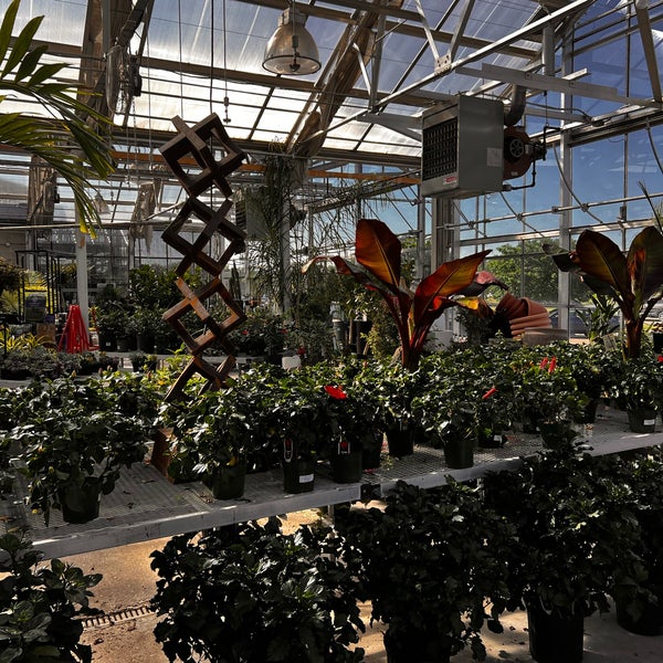 Earl May Garden Center West Side 1 tip from 19 visitors