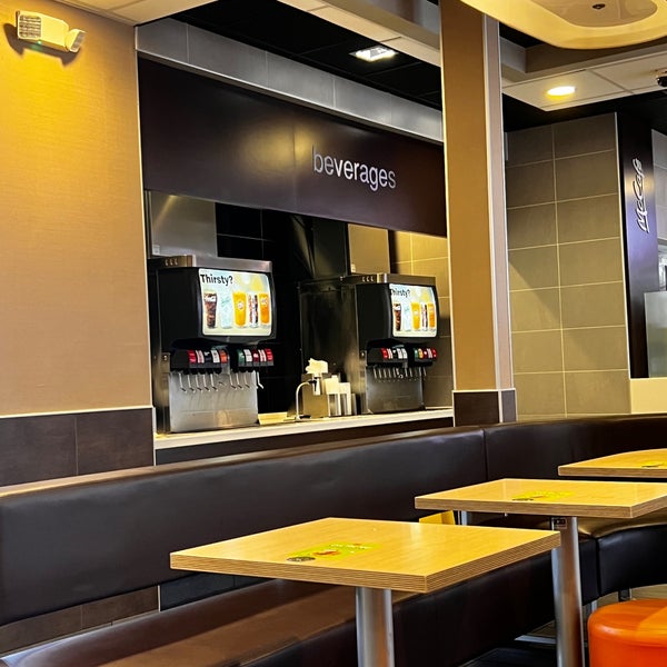 McDonald's Macarthur Crossing 12 tavsiye