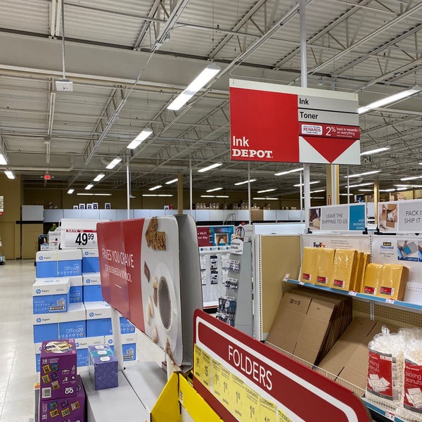 Office Depot Tienda de material de oficina en West Omaha