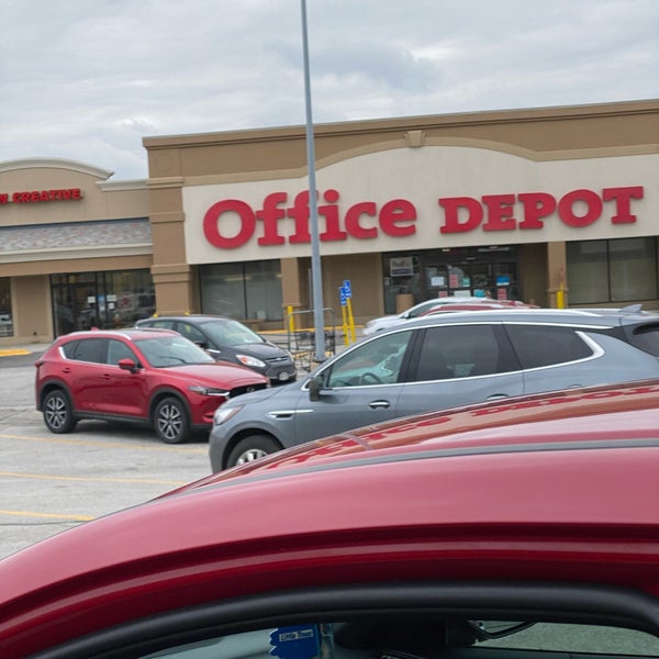 Office Depot Tienda de material de oficina en West Omaha