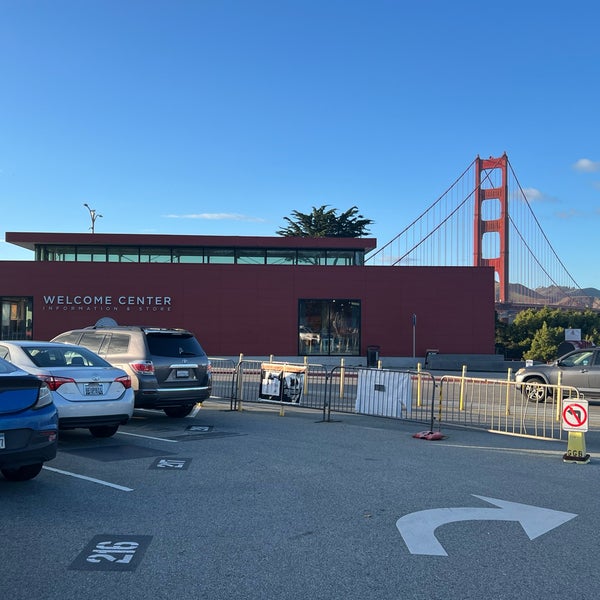 2/7/2024 tarihinde Carlos A.ziyaretçi tarafından Golden Gate Bridge Welcome Center'de çekilen fotoğraf