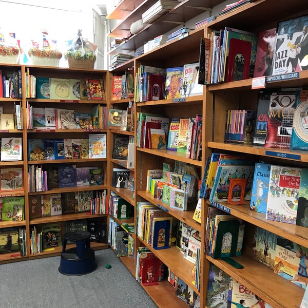Children's Book World Bookstore in Westside