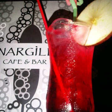 Das Foto wurde bei Nargile Cafe&amp;Bar von Sercan M. am 3/30/2013 aufgenommen