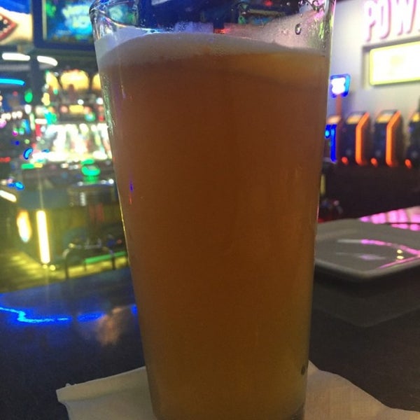 Photo taken at Dave &amp; Buster&#39;s by Michelle P. on 9/2/2016