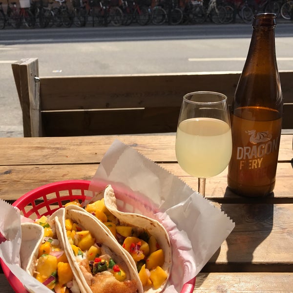 5/31/2018 tarihinde Erika H.ziyaretçi tarafından Casual Street Food'de çekilen fotoğraf