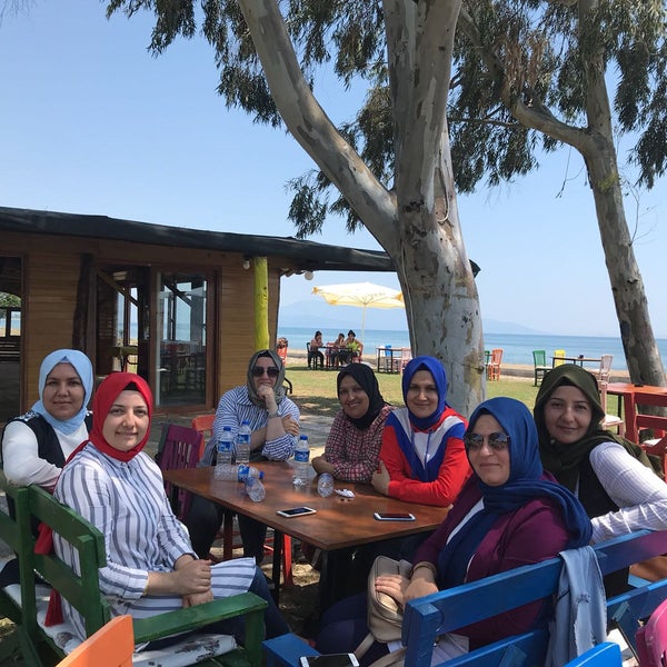 Foto tomada en Sever Cafe Beach Park  por Esra I. el 5/1/2018