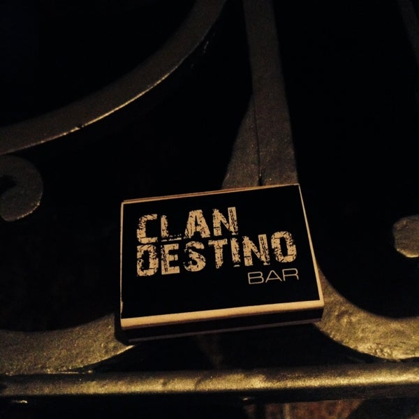 4/15/2014にJuan Pablo M.がClandestino Barで撮った写真