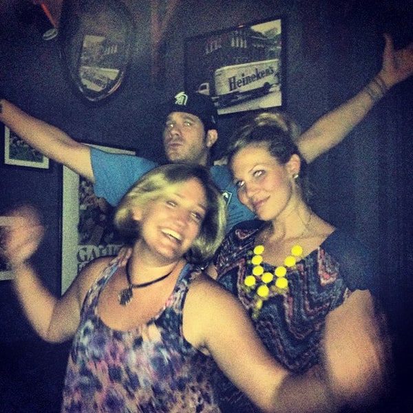 Foto tirada no(a) Connolly&#39;s On Fifth por Shannon D. em 9/29/2012