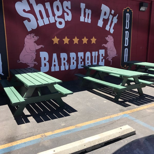 Photo prise au Shigs In Pit BBQ par Joe C. le6/8/2017