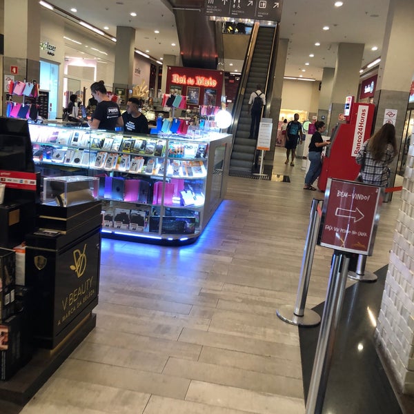 Foto scattata a Top Center Shopping da Laila A. il 5/6/2019