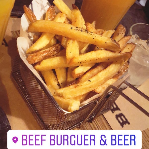 Foto tirada no(a) Beef Burger &amp; Beer por Laila A. em 7/7/2018