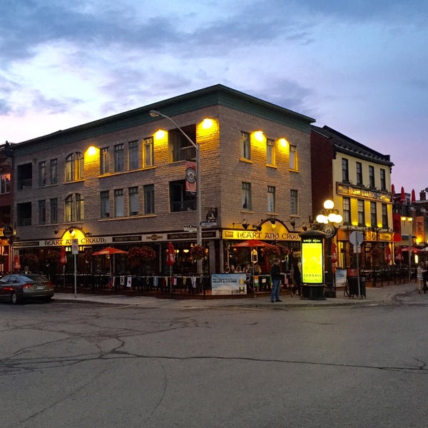 Photo taken at Heart &amp; Crown - ByWard Market by Gozde A. on 6/6/2015