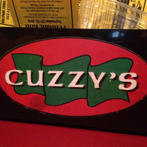 Foto tirada no(a) Cuzzy&#39;s Grill &amp; Bar por Spencer P. em 6/21/2016