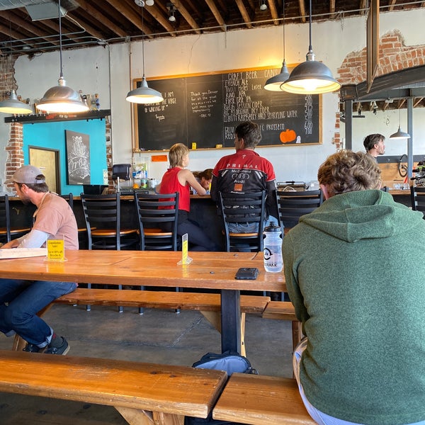 10/19/2019 tarihinde Jessi 🍍 .ziyaretçi tarafından Denver Bicycle Cafe'de çekilen fotoğraf
