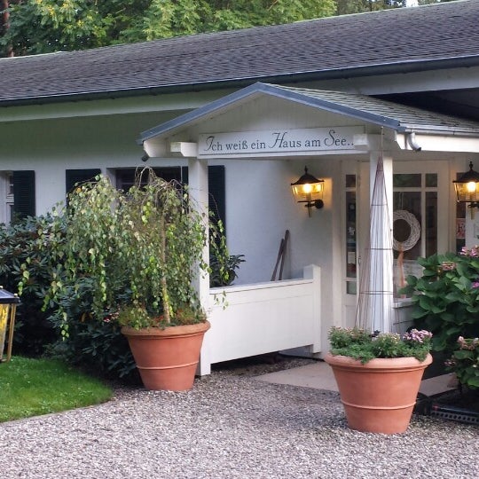 Photos At Hotel Restaurant Ich Weiss Ein Haus Am See Hotel