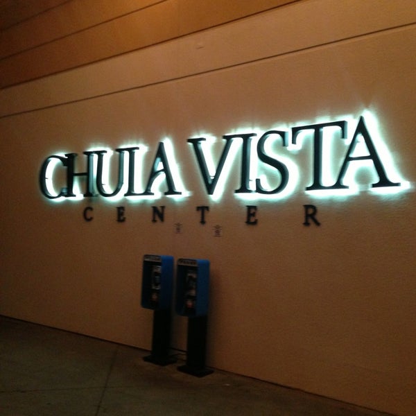 Foto tirada no(a) Chula Vista Center por Chuck D. em 7/5/2013