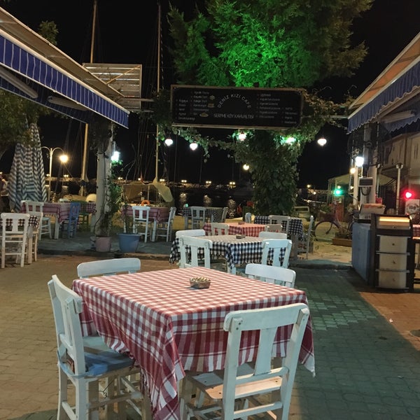 Foto tomada en Deniz Kızı Coffee &amp; Fast Food  por Özcan E. el 10/14/2016