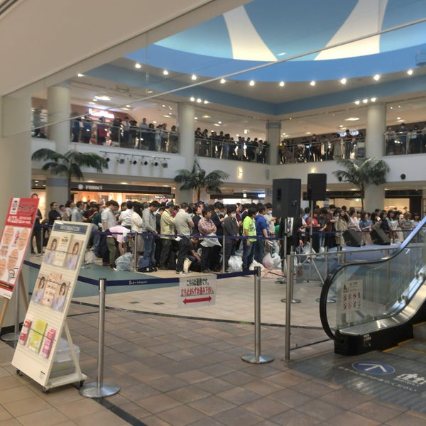 ららぽーとtokyo Bay 中央広場 Gosteri Merkezi Da Fotograflar