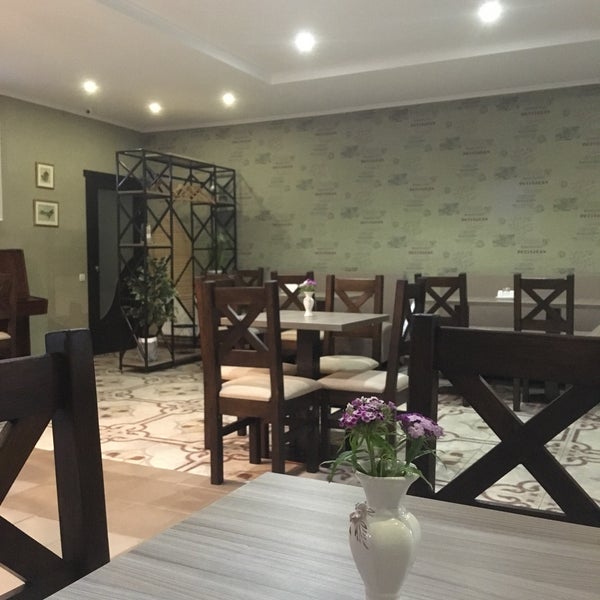 Серволюкс кафе могилев. Кафе в цоколе. Кафе стань могилев. Кафе стань могилев. Кафе могилев.