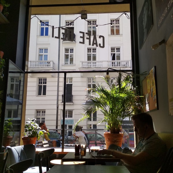 8/8/2018 tarihinde Anna K.ziyaretçi tarafından Labour Cafe Deli &amp; Co-working'de çekilen fotoğraf