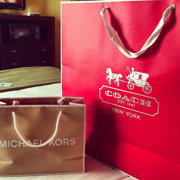 Helen Of Troy Business Center in El Paso