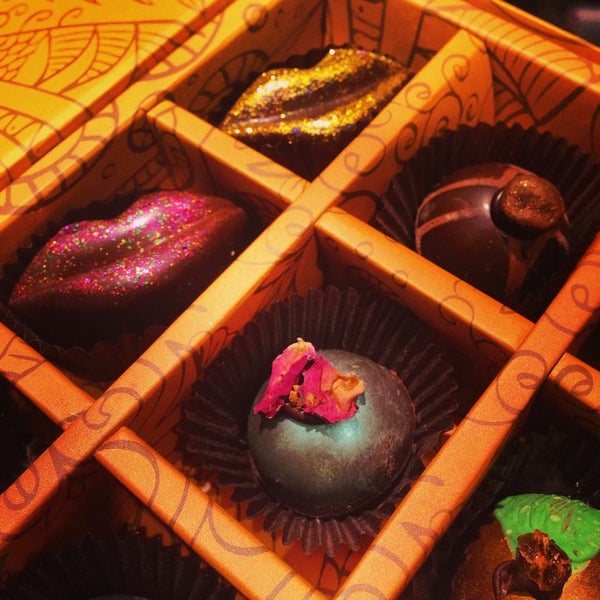 Photo prise au Tache Artisan Chocolate par Emma C. le8/29/2014