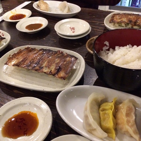 Photos At チャオチャオ餃子 津駅前酒場 1 Tip From 75 Visitors