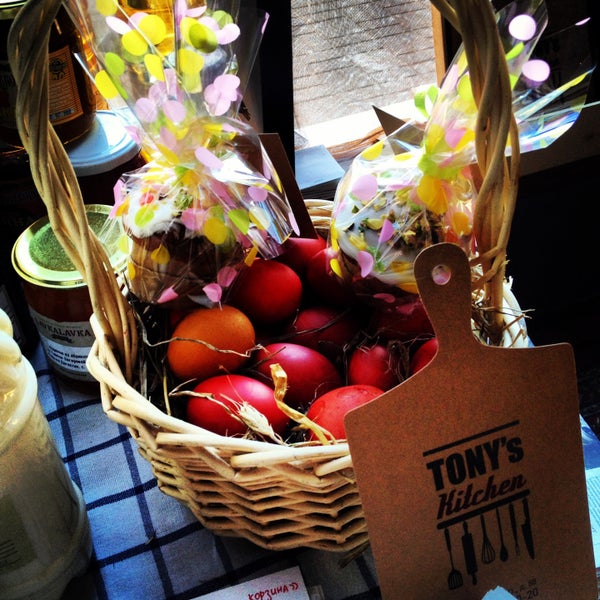 รูปภาพถ่ายที่ Tony’s Kitchen โดย Lyubov . เมื่อ 5/4/2013