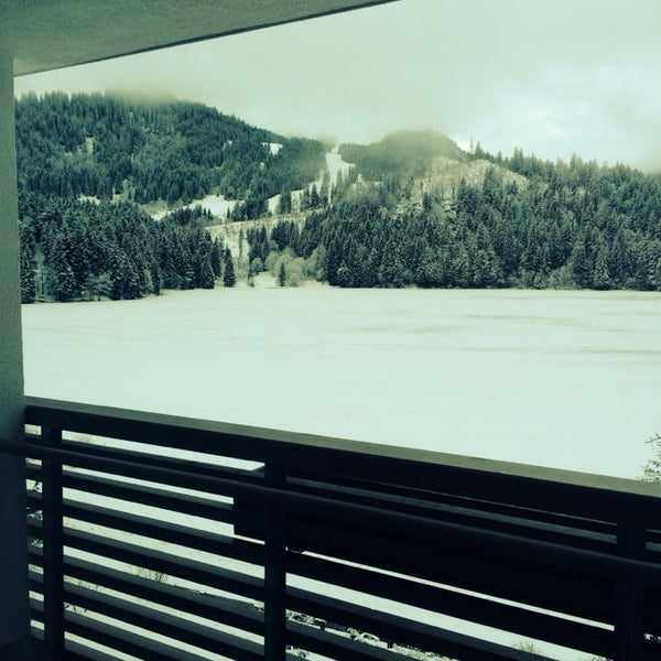 Foto tirada no(a) Arabella Alpenhotel am Spitzingsee por Yanina K. em 12/27/2013