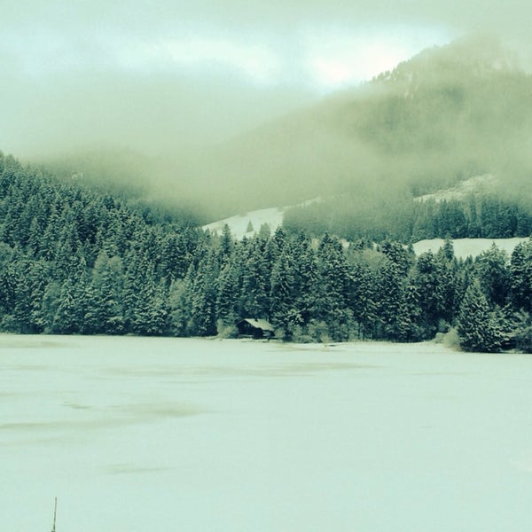 12/27/2013 tarihinde Yanina K.ziyaretçi tarafından Arabella Alpenhotel am Spitzingsee'de çekilen fotoğraf