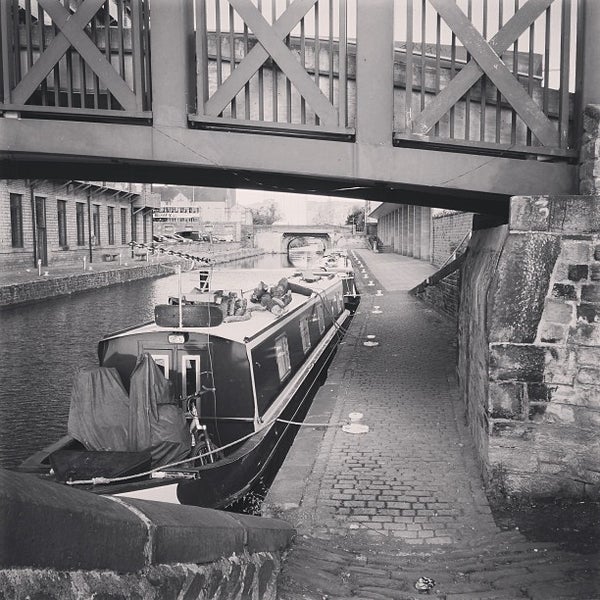 Brighouse Railway Station (BGH) Railway St.