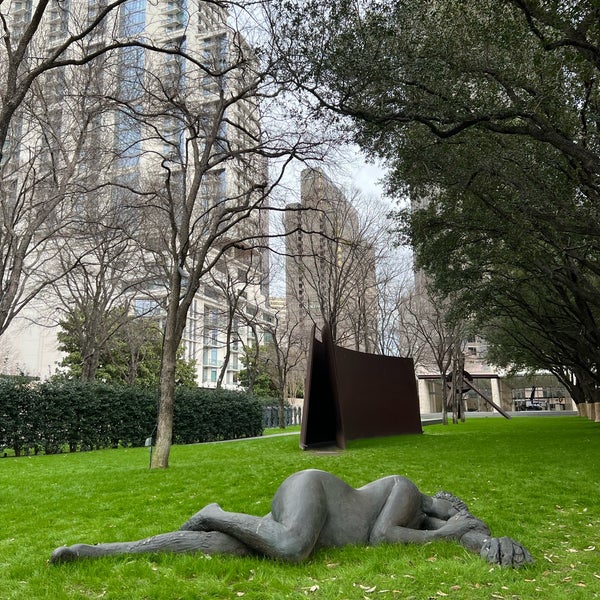 2/18/2023 tarihinde Elina I.ziyaretçi tarafından Nasher Sculpture Center'de çekilen fotoğraf