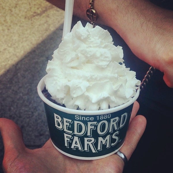 Photo taken at Bedford Farms Ice Cream by Juho K. on 7/8/2014
