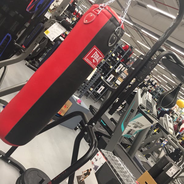 Decathlon Usera Orcasitas Madrid, Comunidad de Madrid