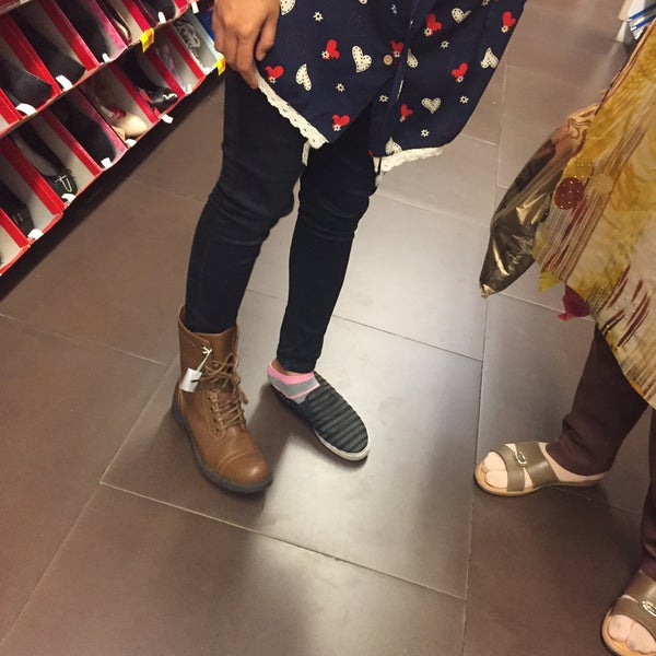 Payless center best sale point