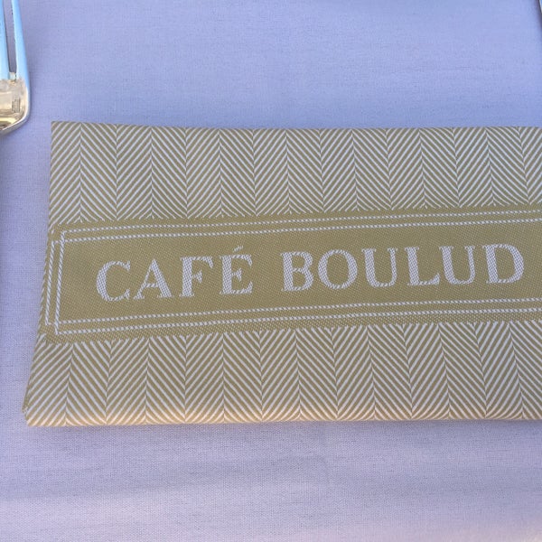 Das Foto wurde bei Café Boulud von Michael am 3/6/2016 aufgenommen