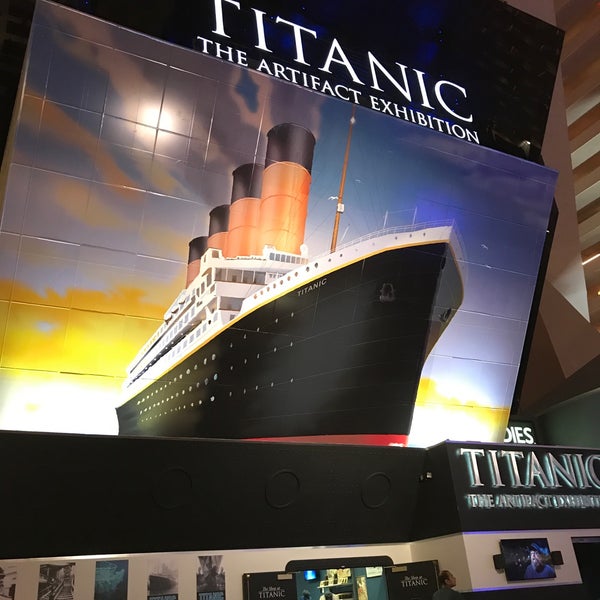Foto diambil di Titanic: The Artifact Exhibition oleh Michael B. pada 9/10/2017
