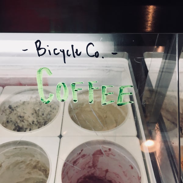 8/27/2018 tarihinde Fermin R.ziyaretçi tarafından Curbside Creamery'de çekilen fotoğraf