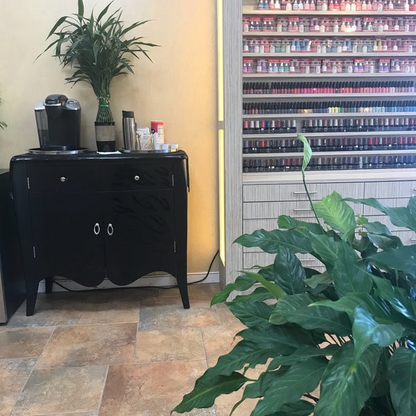 Solar Nails 11 tips from 68 visitors