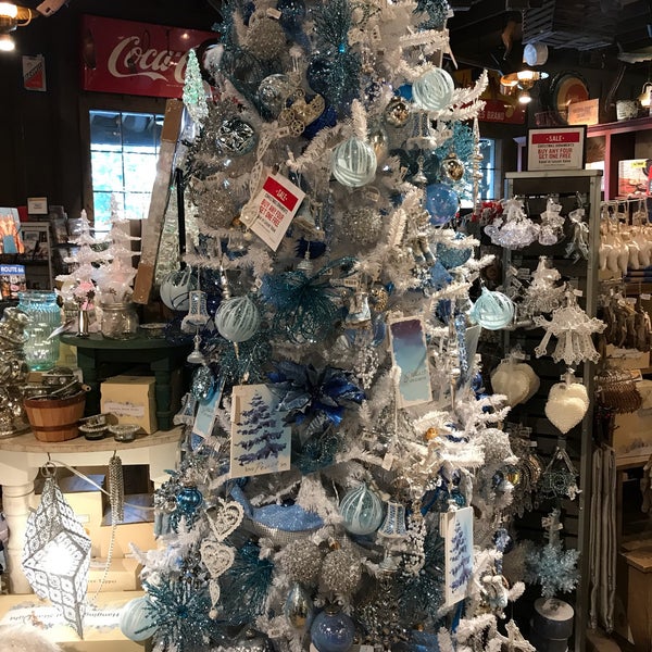 Cracker Barrel Old Country Store American Restaurant in Abingdon