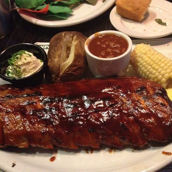 Newport Rib Company Kedai BBQ di Costa Mesa